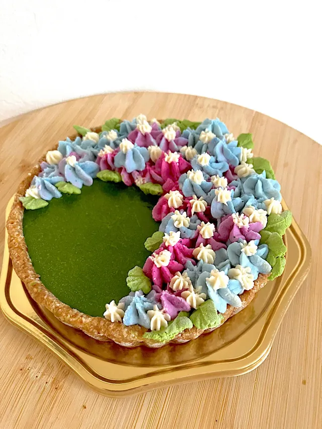 Snapdishの料理・レシピ写真:紫陽花ローケーキ｜キラキラ♪雨 と紫陽花のお楽しみ〜♡