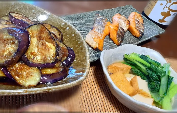 🔸焼きナス🍆
🔸厚揚げと小松菜炊いたん🌿
🔸焼き鮭ハラス🐟|びせんさん