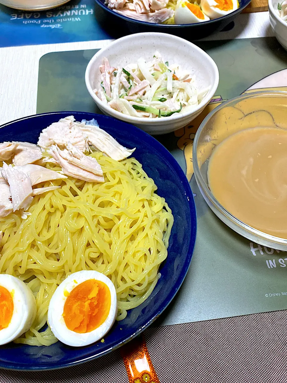 Snapdishの料理写真:ごまだれざるラーメン、大根ときゅうりのハムマヨサラダ|kaaaaaさん