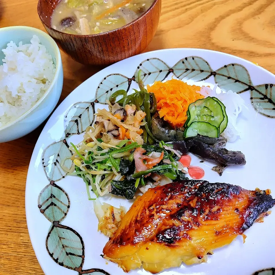 火曜日の朝ごはん🍚|ぽんしきさん