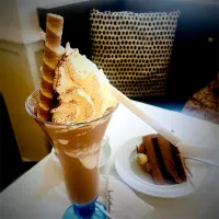 Choclate shake and cake|hopeitsdeliciousさん