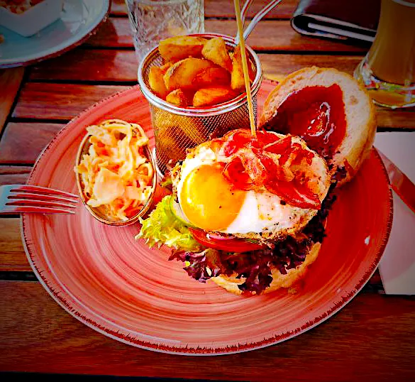 Bacon and egg burger|hopeitsdeliciousさん