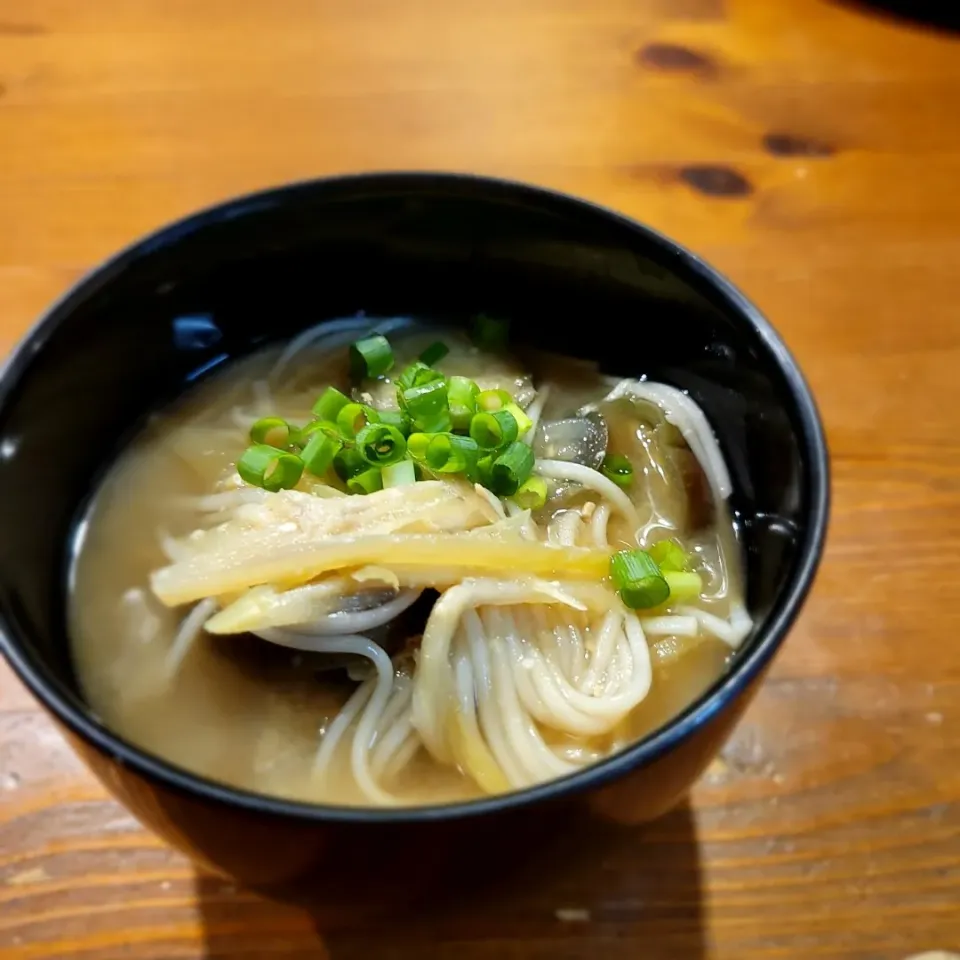 熱々のタケノコご飯(昨日の)、アジの開き&みょうが、ナス、そうめんの冷たい味噌汁(その3)|あんさん