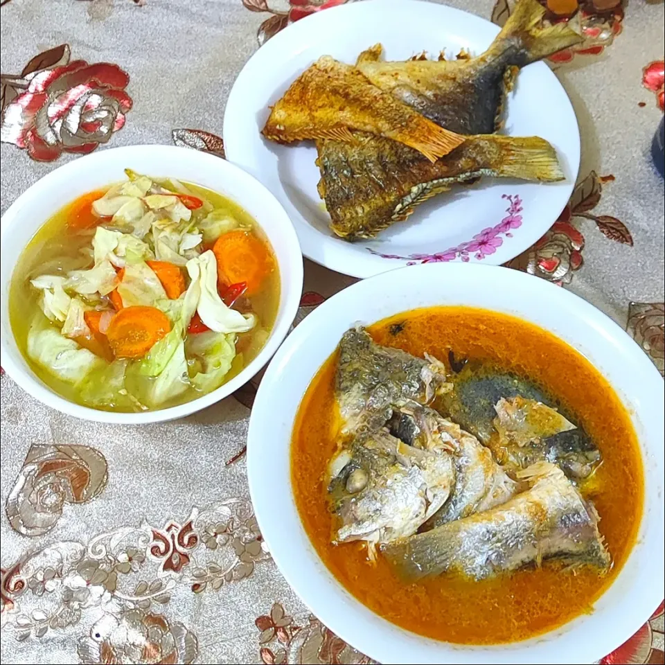 Head Fish Curry, Cabbage with Carrot Soup, Grill Fish|simatasepetさん