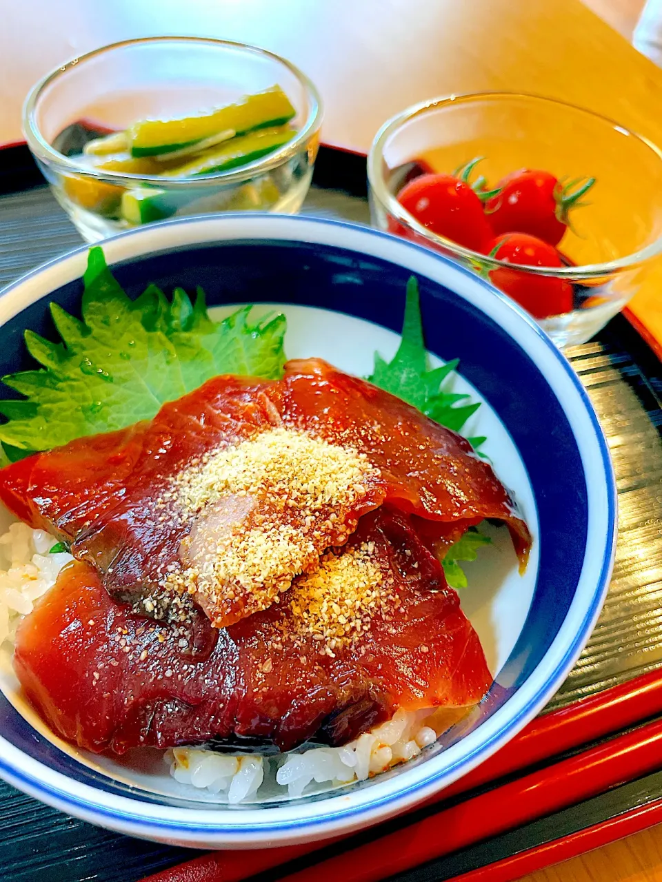 Snapdishの料理写真:カツオの韓国風漬け丼|Mikaさん