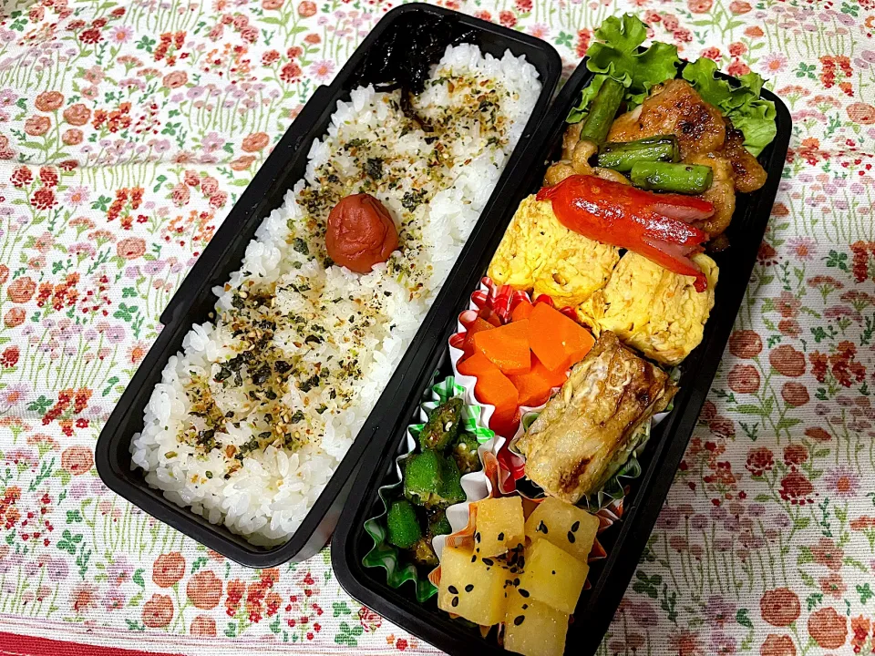 Snapdishの料理写真:お弁当★鶏のからししょうゆ浸し、桜えび卵、じゃがいものみそ煮、オクラのおかか和え、にんじんグラッセ、ちくわのマヨマスタード|ハルさん