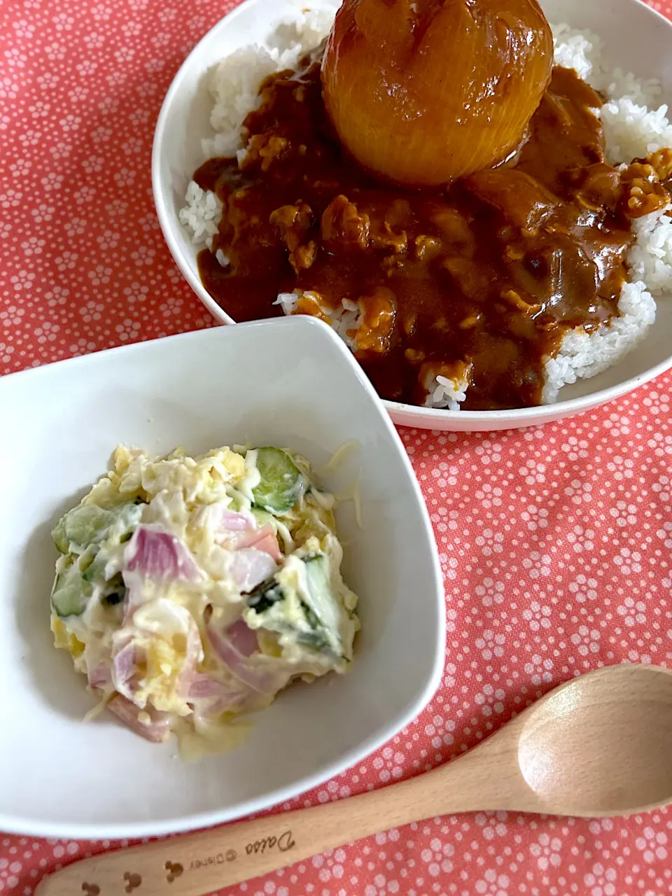 新玉ねぎ丸ごとカレー🍛|こずりんさん