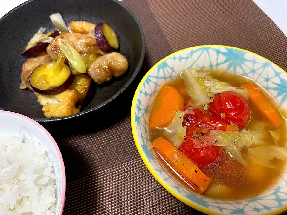 鶏肉とさつまいもの甘辛炒め、野菜スープ|ゆうさん