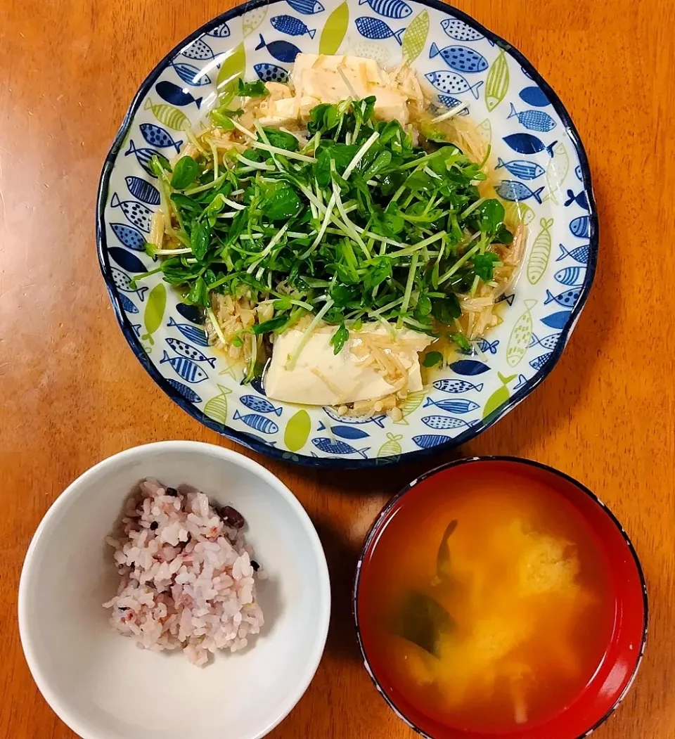 2023 0614　ぶりと豆腐の重ね蒸し　なめことわかめのお味噌汁|いもこ。さん