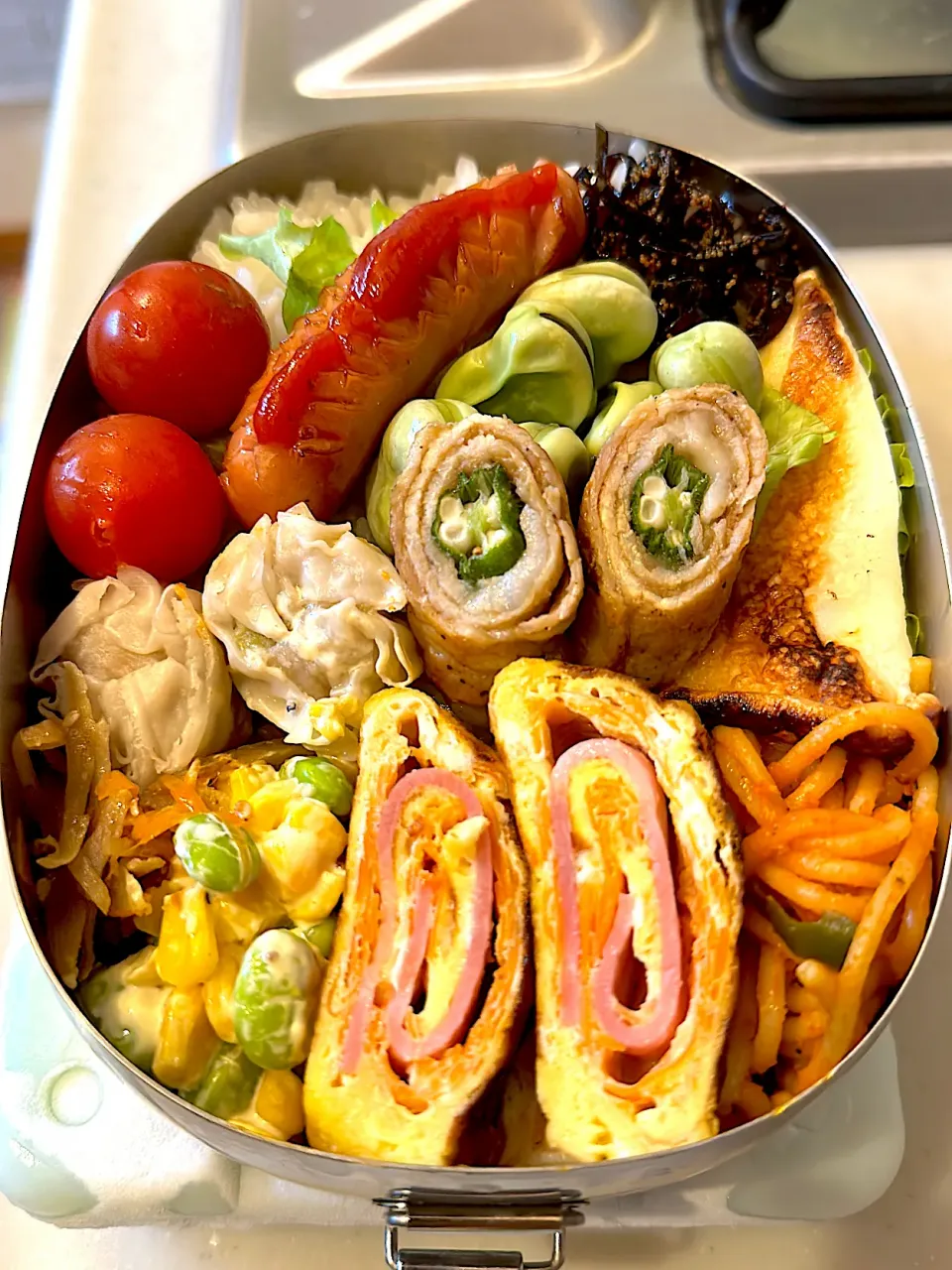 肉巻オクラとウインナーとハンペンバター焼き弁当|Dandaddyさん