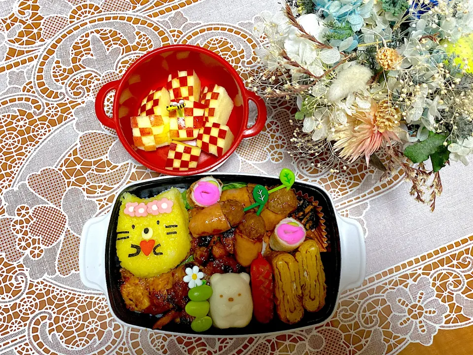 2023.6.22はすみっこくらしの焼鳥弁当🌸|makoさん