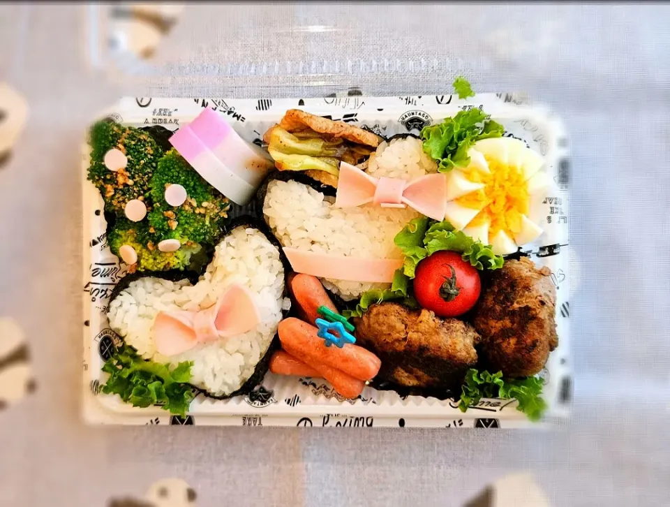 高校生お弁当「6/22」

今日もしっかり愛情の押し売り弁当。

今から高知県にカツオを食べに行くねんけど‥🌧️やん。なんなんっ❗
お留守番よろしくね✨|みゆりんさん