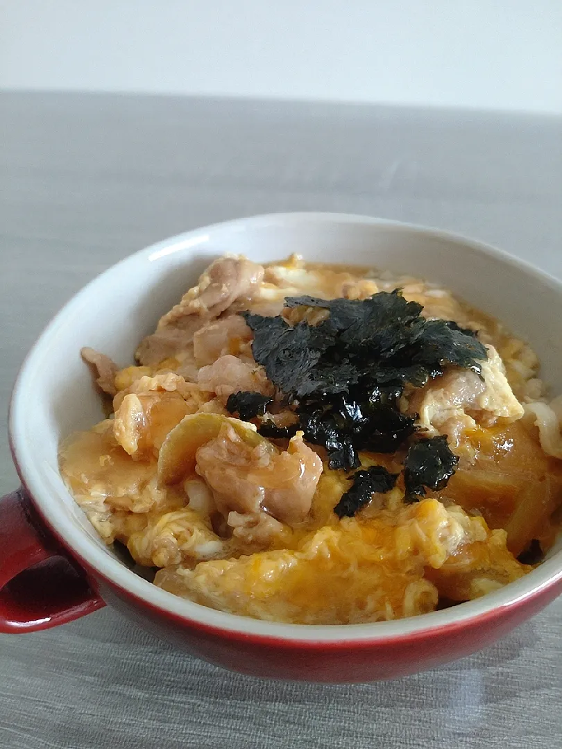 豚の卵とじ丼|わーちゃんさん