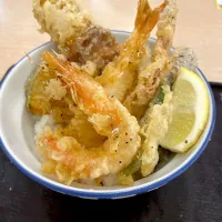 塩ﾀﾞﾚ海鮮丼|かなちんさん