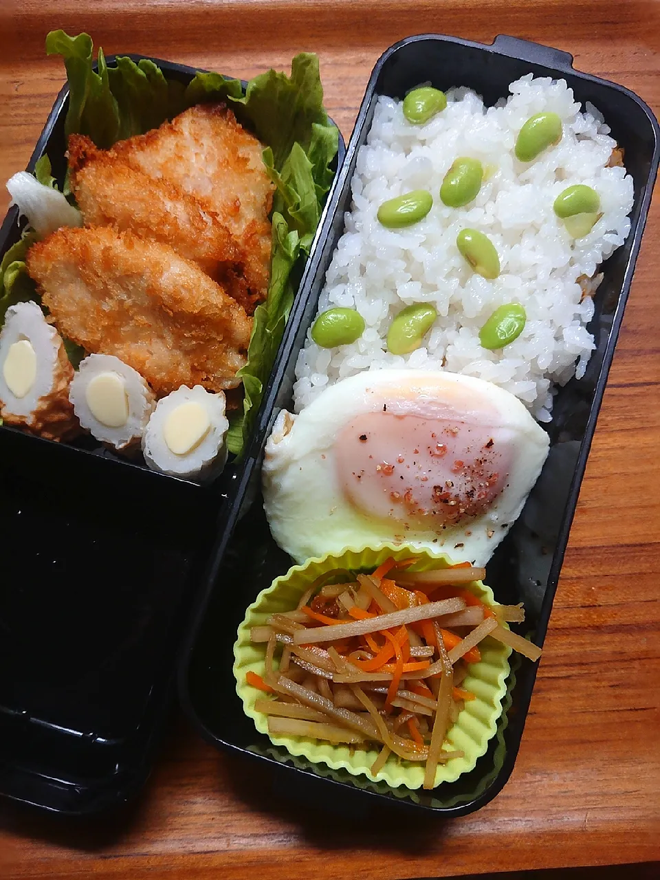 41日目
カレー、目玉焼き、きんぴらごぼう、チキンカツ、ちくわチーズ|すーじーままさん