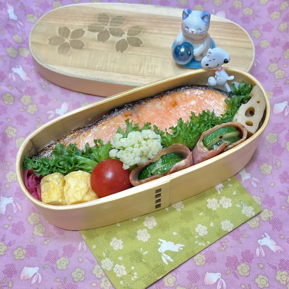 鮭の塩麹漬けグリル☘️の💙ちゃんお弁当　6/22金|sweet homeさん