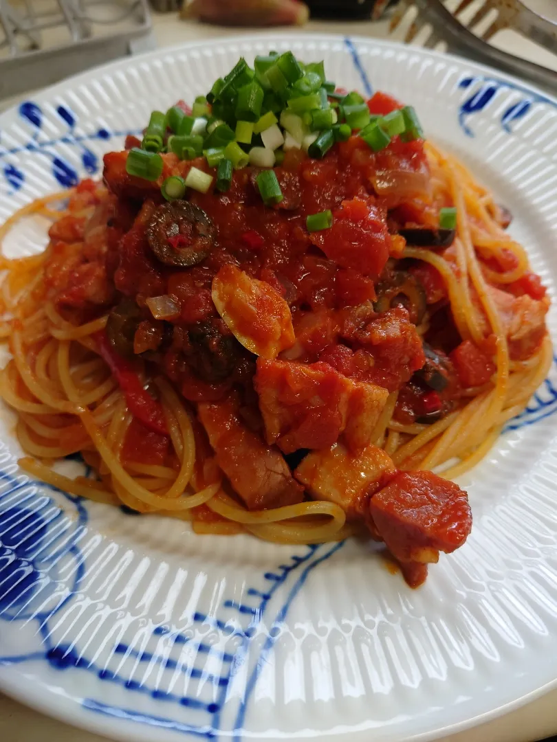 ランチパスタ今日はトマトソースな気分|あんさん