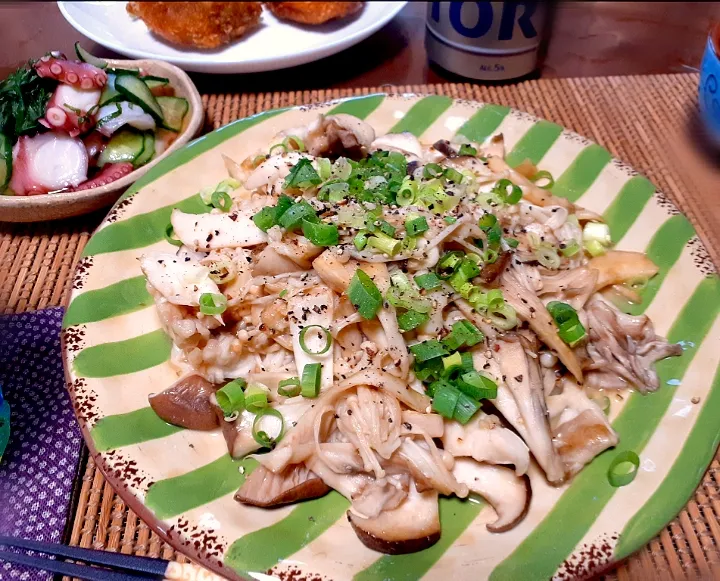 天日干し☀️キノコのバター醤油|びせんさん