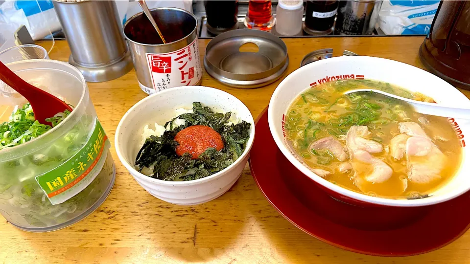 横綱ラーメンと日替わりの明太子丼|Saudadeさん