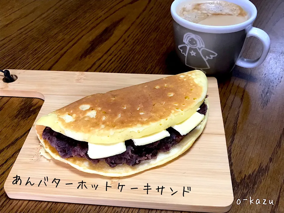 Snapdishの料理写真:あんバターホットケーキサンド|o-kazuさん