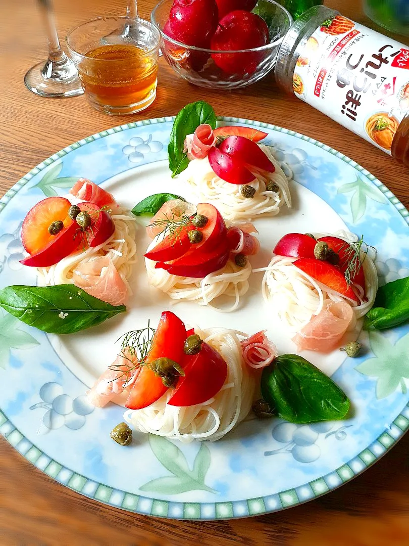 すもももももももものうち～🎶
お素麺でカッペリーニ風|fumfumさん