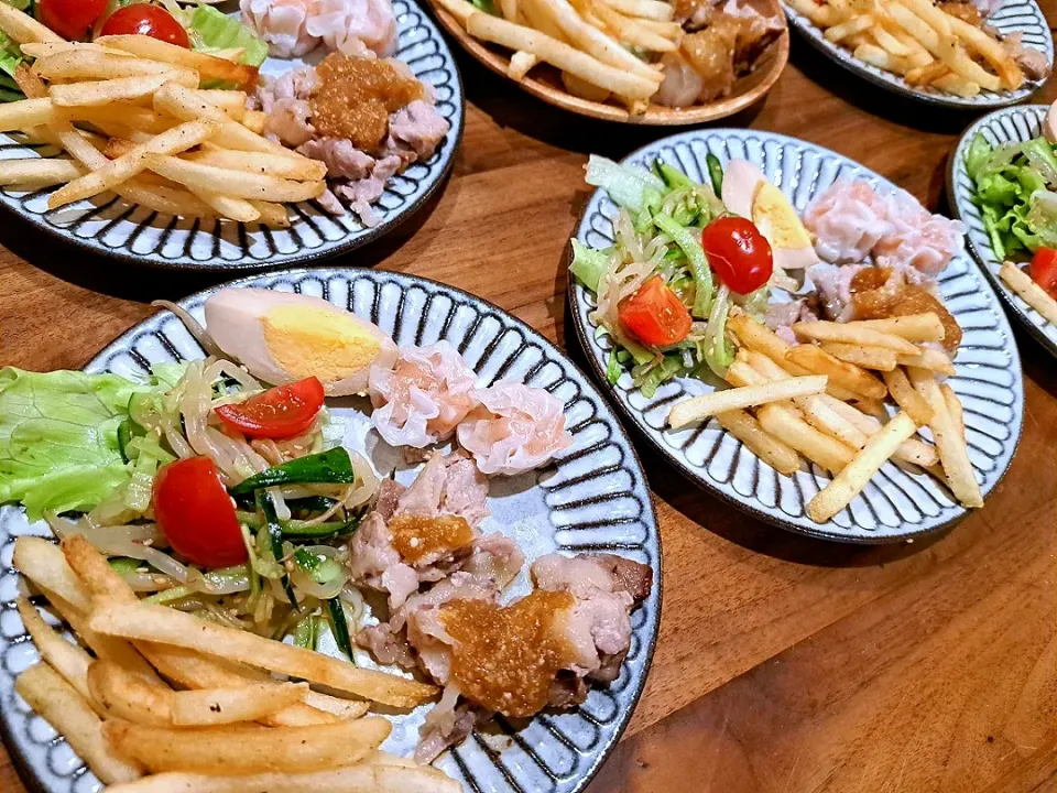 豚こま塩こうじ炒め　冷食かにしゅうまい　もやしきゅうりの中華和え　味玉　フライドポテト|m aさん