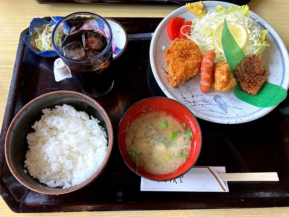 ビッキ石定食(ハーフ)|しのぶさん