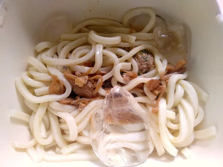 なめ茸と肉そぼろ入り胡麻ダレ冷やしうどん|darkbaronさん