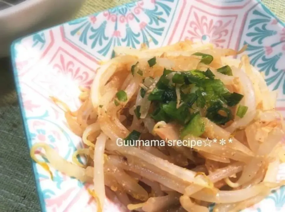 見た目は地味でも美味しい♡もやしとザーサイの和え物|Guuママさん