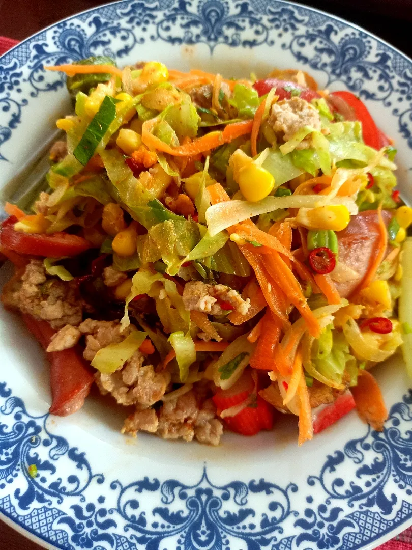 Homemade Spicy Instant Noodle Salad w/ Mixed Meat & Veggies 🌶️🥗🌶️🥢🤤|An'leeさん