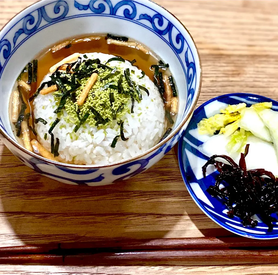 夜食にお茶漬け(恐るべき永谷園・・)|ばくあんしゃさん