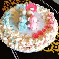 Cake Decorated with Chantily Cream and Sugar Paste Decorations|Agostino Laterzaさん