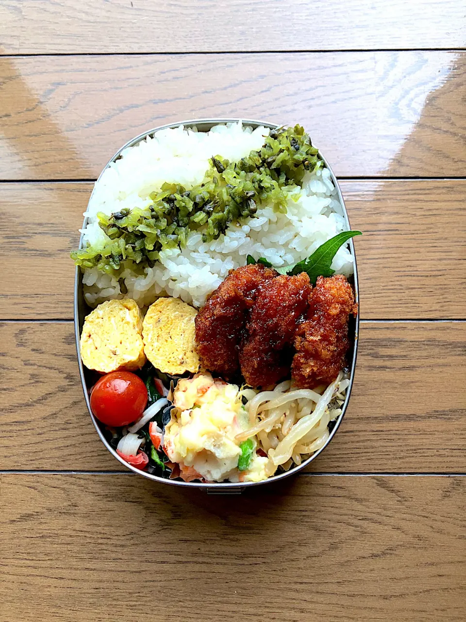 Snapdishの料理写真:ソースかつ弁当|_emi_48.0517さん