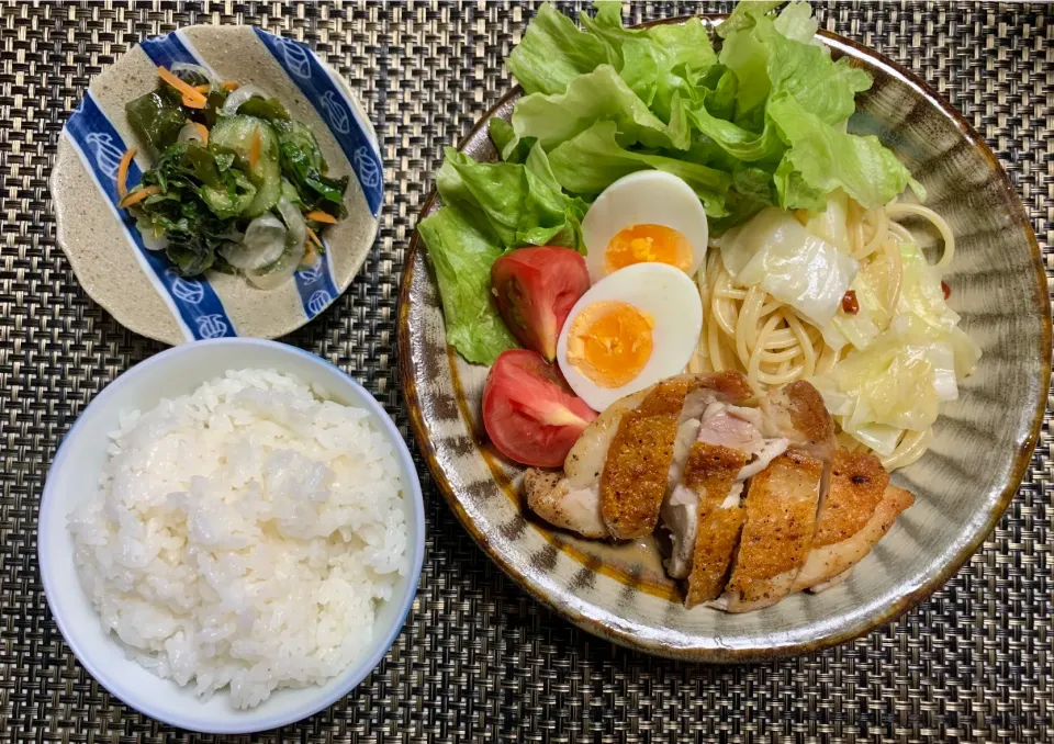 皮がパリパリ！チキンステーキ、大葉入り酢の物|彩葉(ゆっぴ)さん