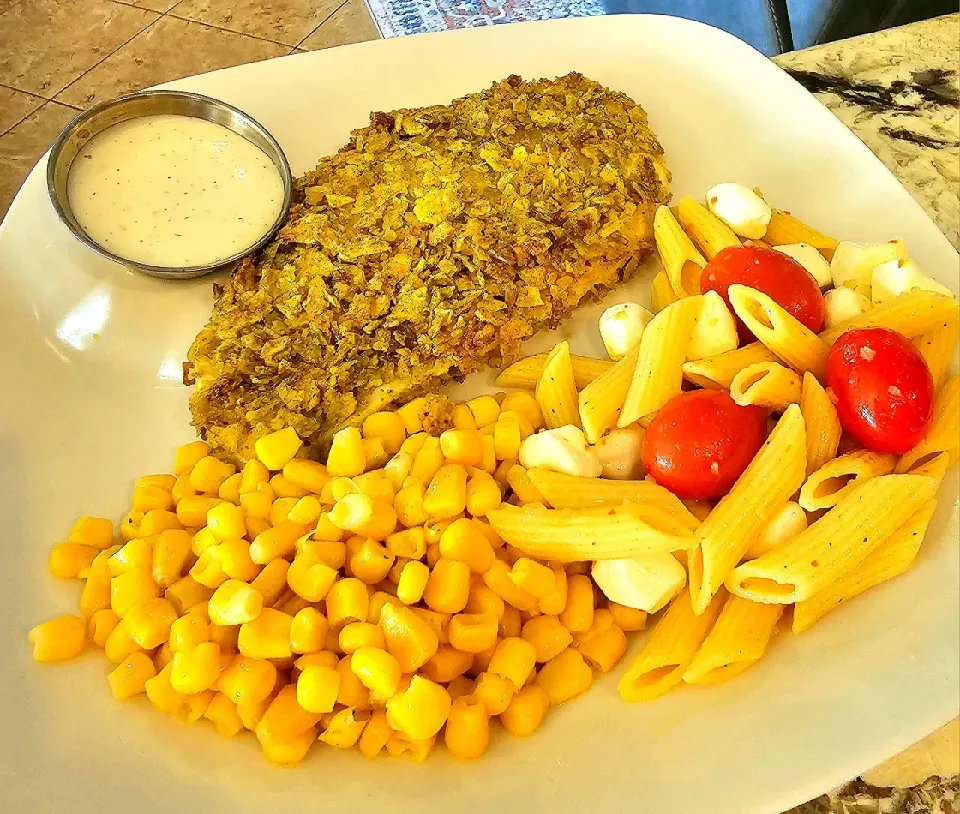 Snapdishの料理写真:Jalapeno chip crusted chicken breats with pasta salad and corn|Travis Stoneさん