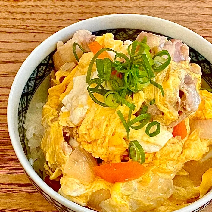 Snapdishの料理写真:塩親子丼で昼ごはん・・|ばくあんしゃさん