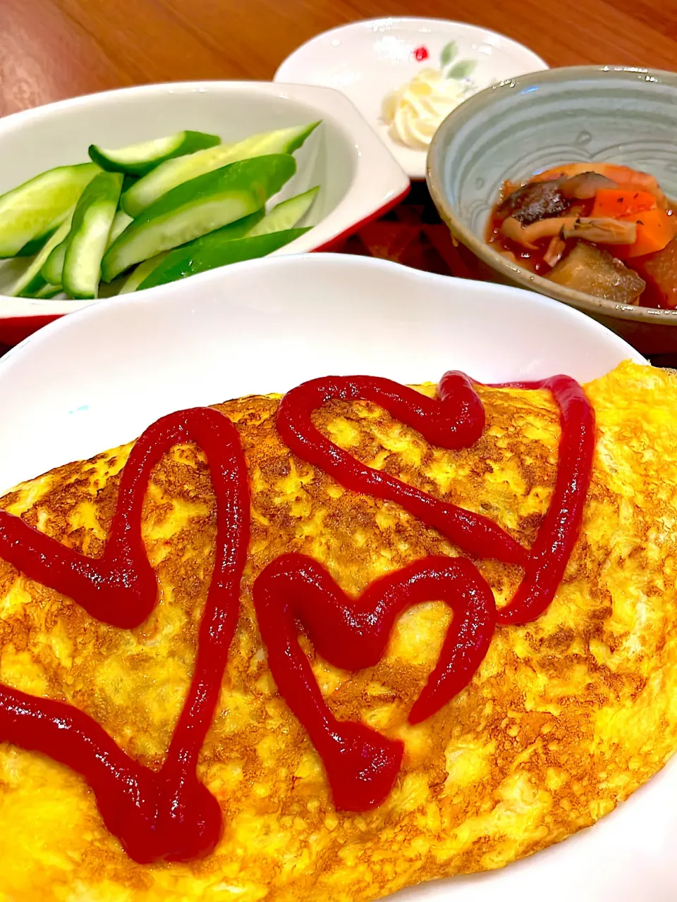 オムライス　野菜のトマト煮込み　きゅうり|とゆあさん