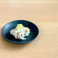 さっぱりおいしい玉ねぎと生ハムのレモンマリネ