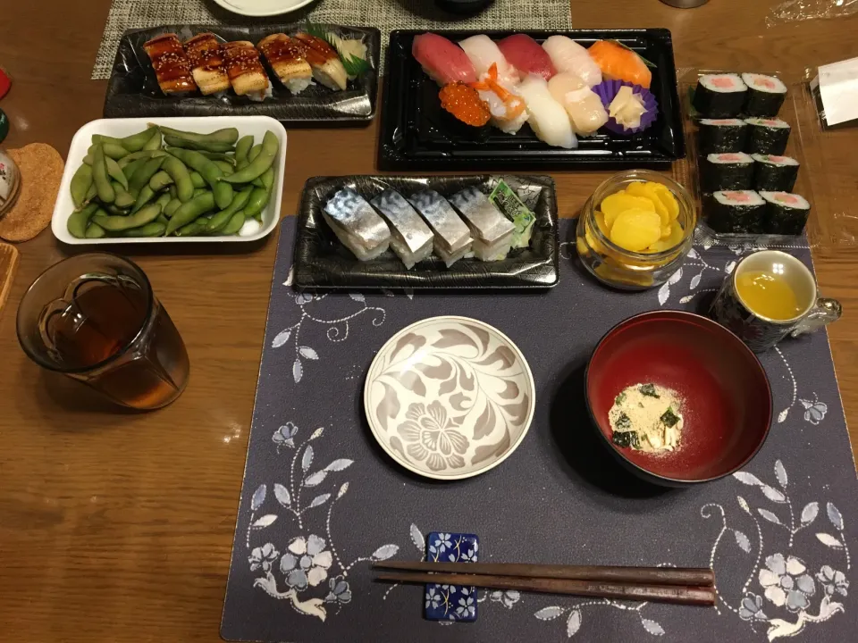 スーパーのお寿司と枝豆、お吸い物(夕飯)|enarinさん