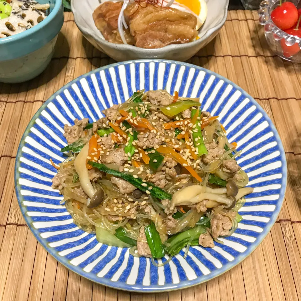 豚ひき肉と残り野菜のチャプチェ|ハマーさん