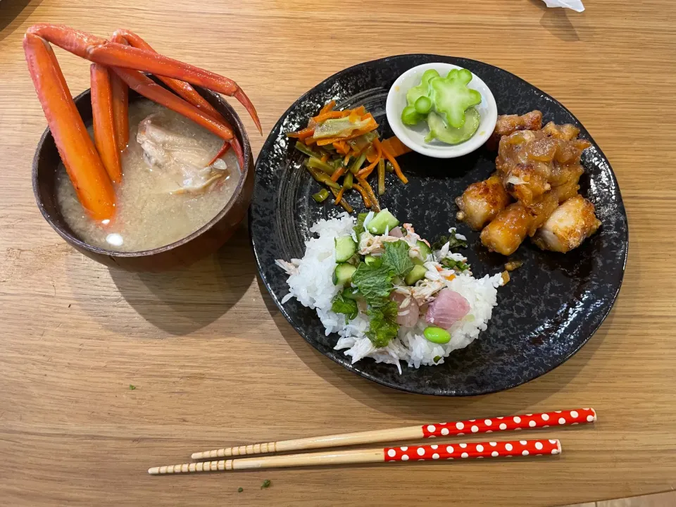 昨日の晩飯 コチの生姜焼き 鉄砲汁 紅ズワイガニとホウボウのちらし寿司 ブロッコリー茎の浅漬け ブロッコリー茎のきんぴら|おーたたくとさん