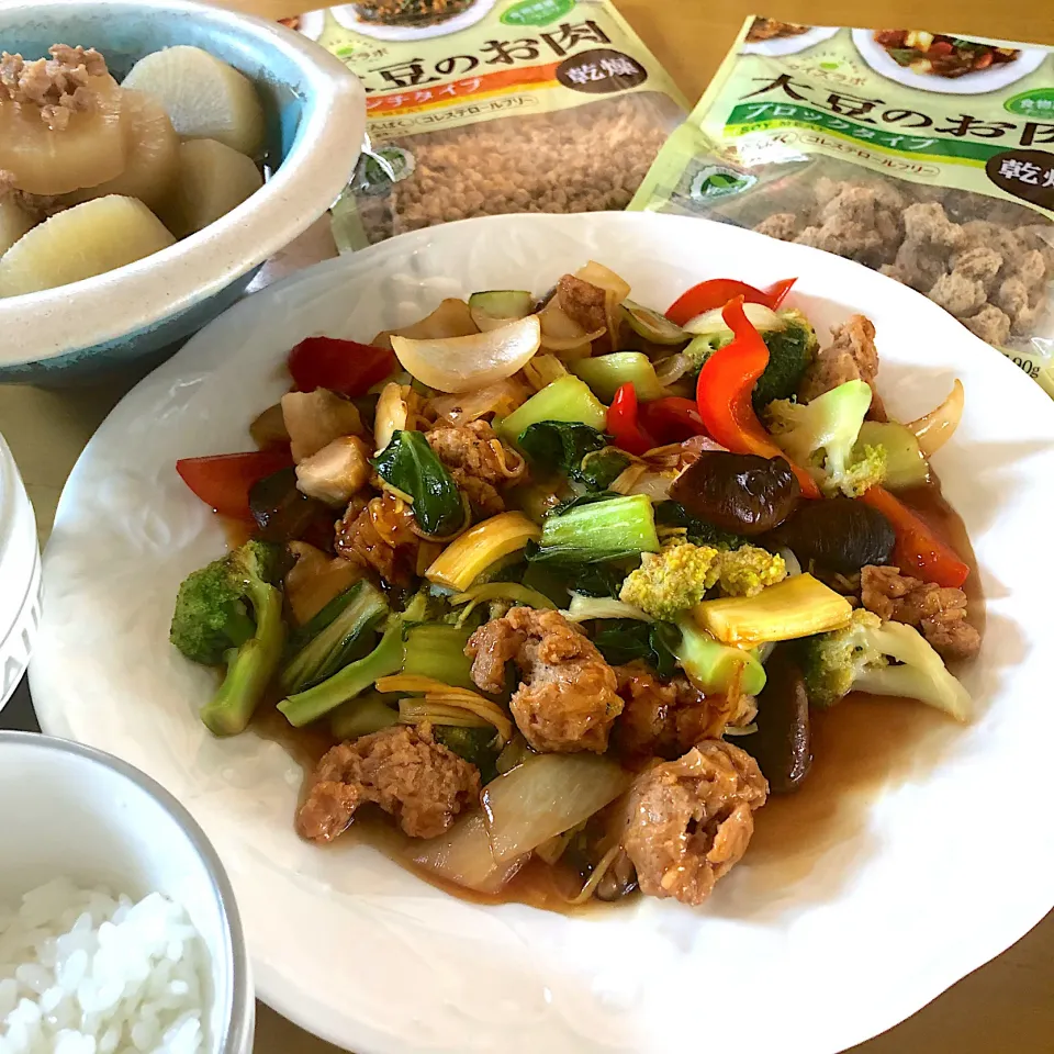 大豆のお肉で野菜たっぷり酢豚とそぼろ大根|さらっと🍀さん