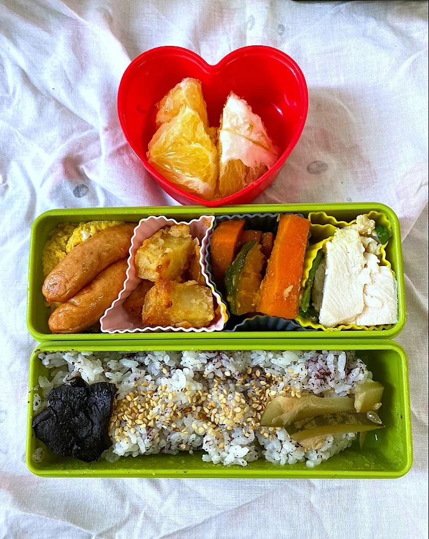 Snapdishの料理写真:ゆかりご飯のお弁当|めめさん