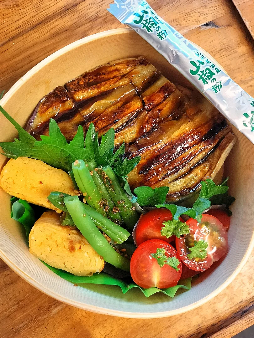 茄子の蒲焼き丼|音彩お弁当さん