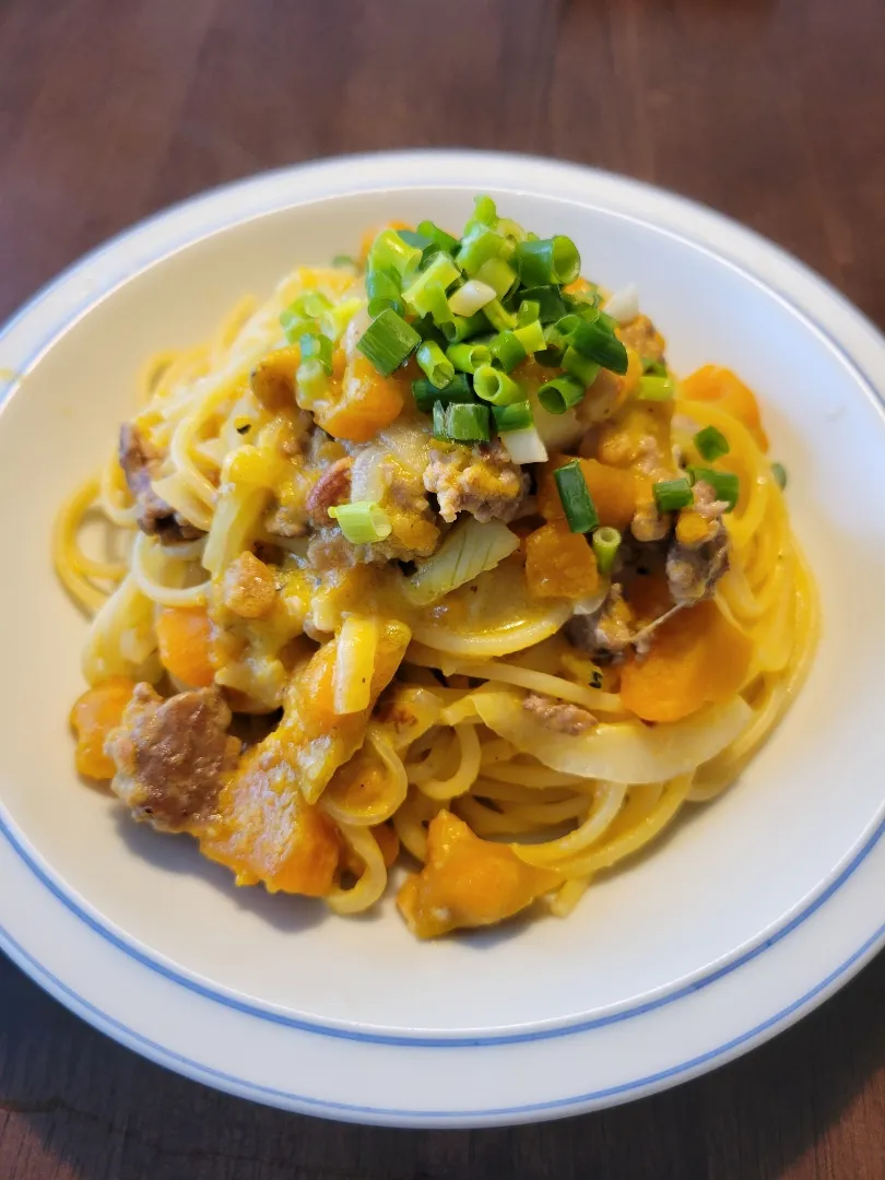 昨日のカボチャサラダとひき肉炒めてパスタソース作ってみた、、、
案外、いける（笑）|あんさん