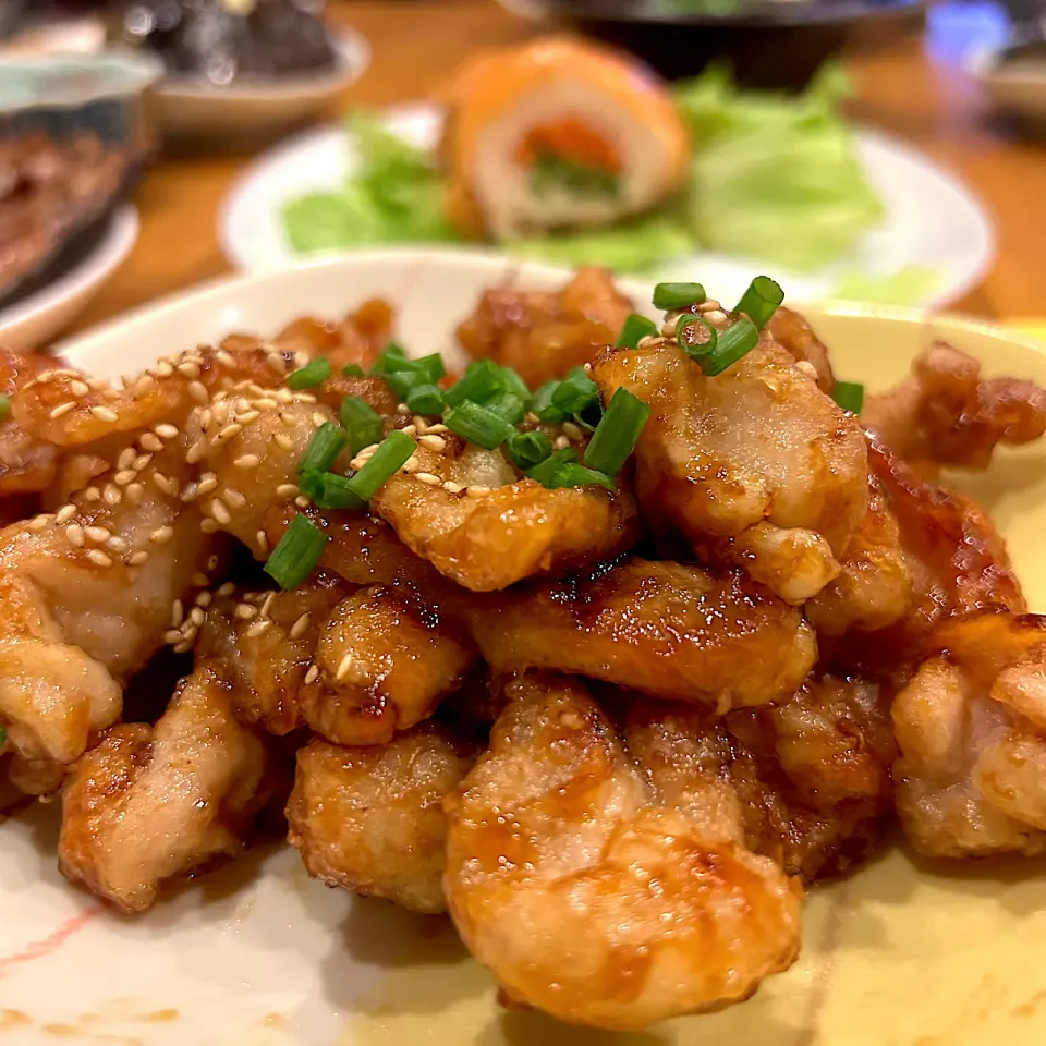 Snapdishの料理写真:鶏皮さっぱり甘酢焼きでおつまみ|だまさん