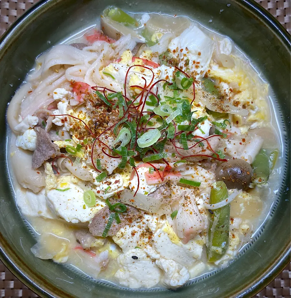 かに玉豆腐丼|すくらんぶるえっぐさん