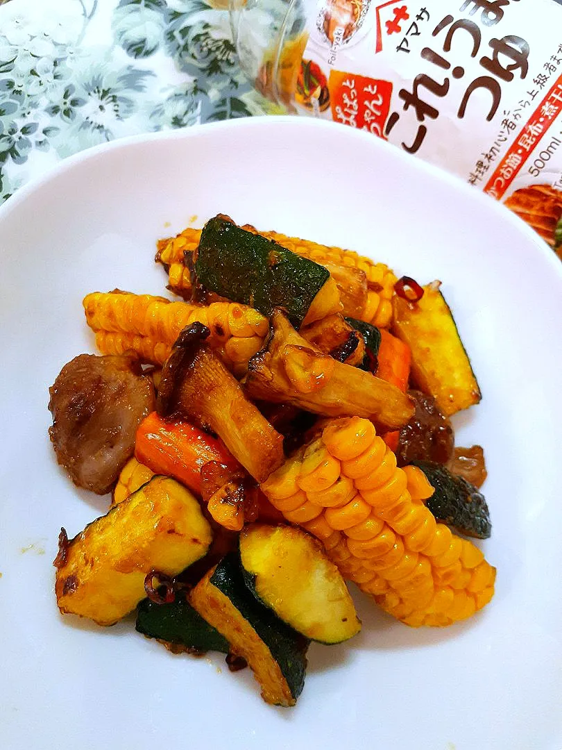 Snapdishの料理写真:🔷🌽玉蜀黍と☀️天日干し野菜🥒🥕🍄甘辛炒め🔷|@きなこさん