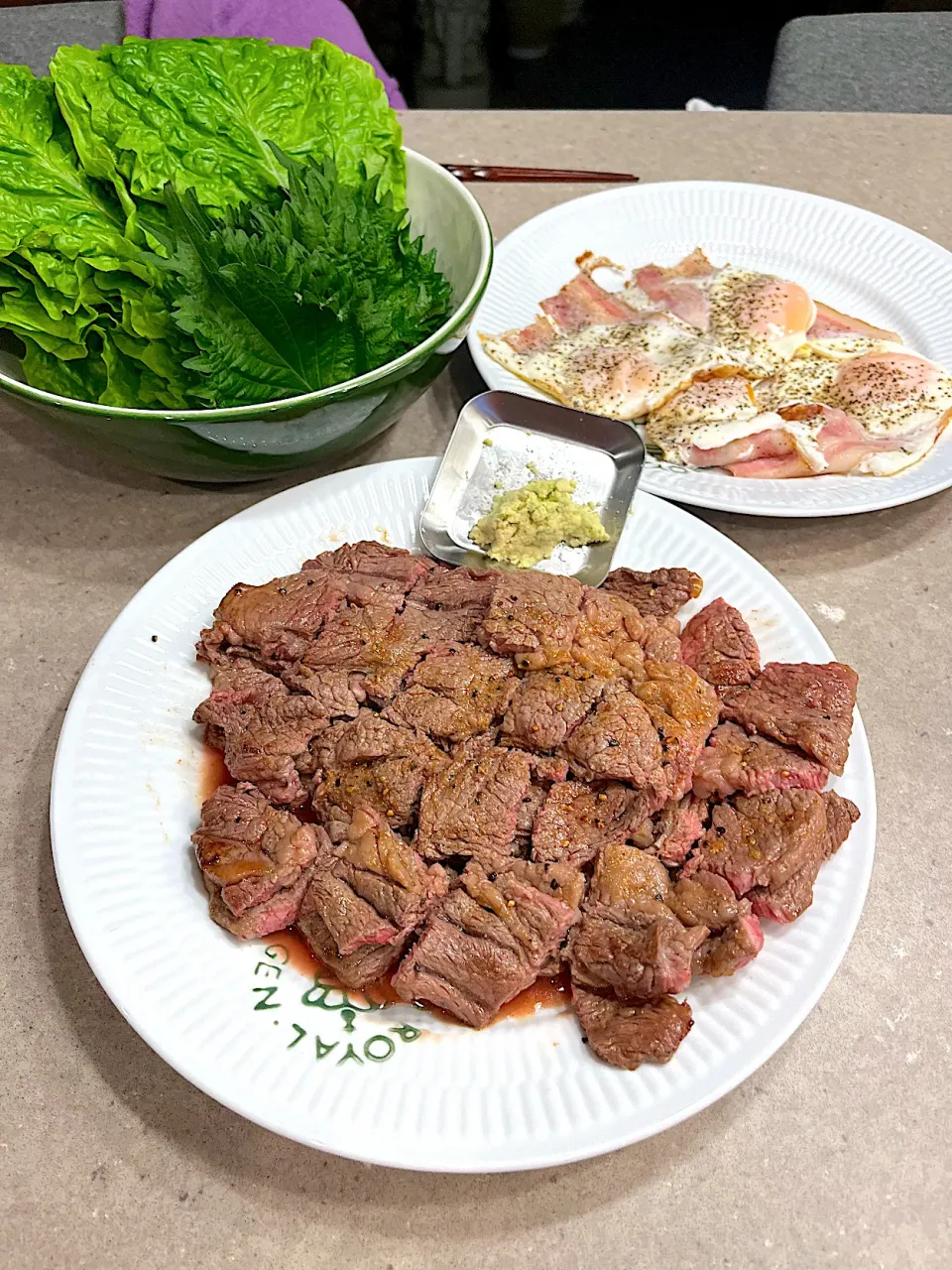 ステーキ🥩サンチュ🥬！|Mayumiさん