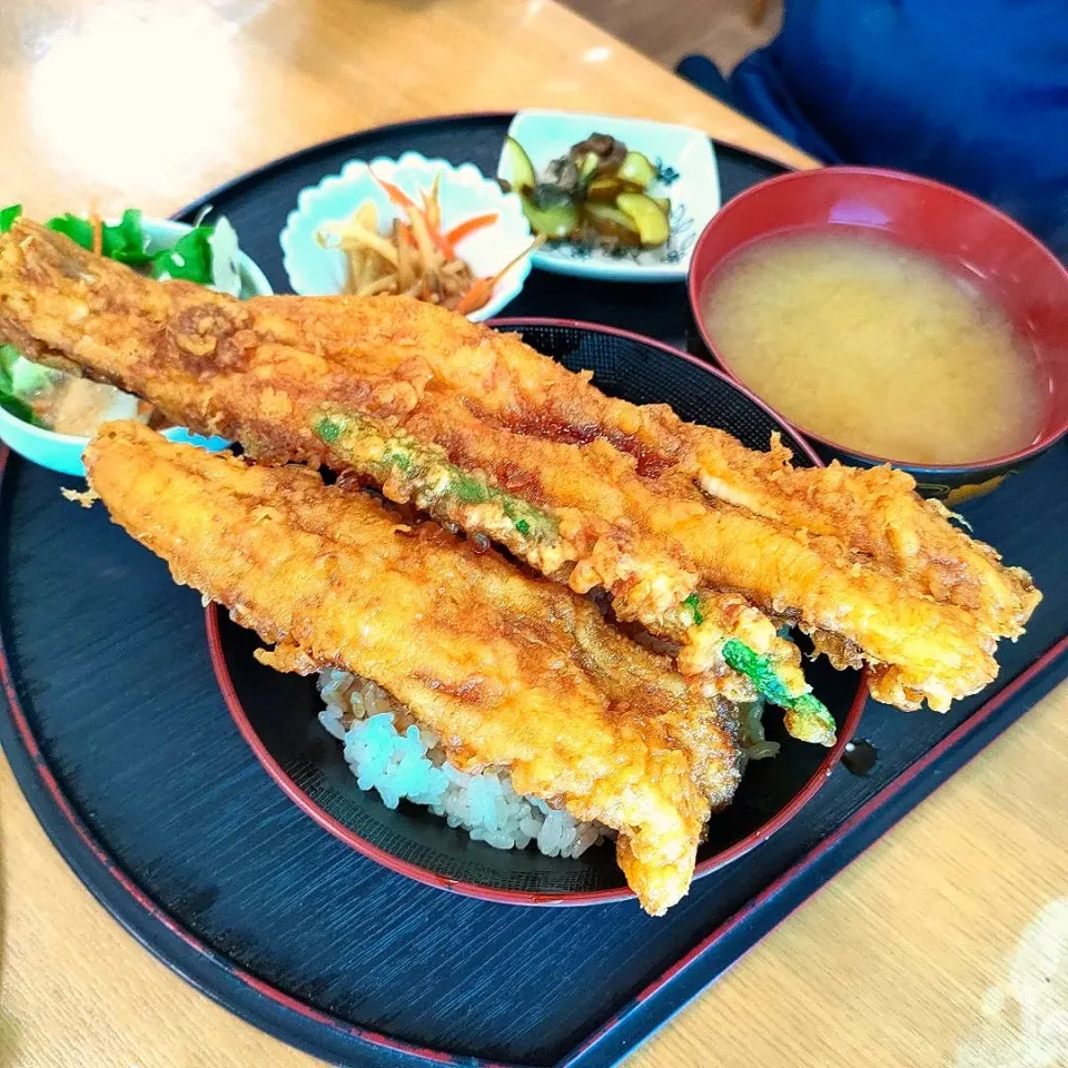 Snapdishの料理写真:穴子丼定食ϵ( 'Θ' )϶|ファンメイ🌺さん